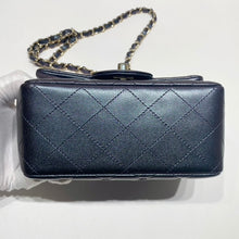 Charger l'image dans la galerie, No.4258-Chanel Lambskin Square Mini Classic Flap 17cm (Unused / 未使用品)