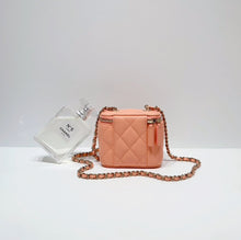 将图片加载到图库查看器,No.3981-Chanel Caviar Mini Vanity With Classic Chain (Brand New / 全新)