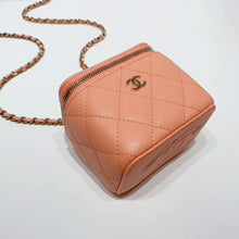 将图片加载到图库查看器,No.3981-Chanel Caviar Mini Vanity With Classic Chain (Brand New / 全新)