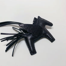 Load image into Gallery viewer, No.3996-Hermes Lezard Niloticus Lisse Rodeo Pegase PM Bag Charm