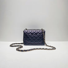 Charger l'image dans la galerie, No.4258-Chanel Lambskin Square Mini Classic Flap 17cm (Unused / 未使用品)