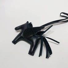 Load image into Gallery viewer, No.3996-Hermes Lezard Niloticus Lisse Rodeo Pegase PM Bag Charm
