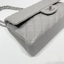 Load image into Gallery viewer, No.4470-Chanel Lambskin Medium Timeless Classic Flap Bag 25cm