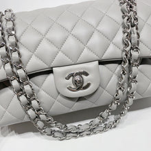 Load image into Gallery viewer, No.4470-Chanel Lambskin Medium Timeless Classic Flap Bag 25cm
