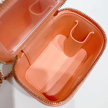 将图片加载到图库查看器,No.3981-Chanel Caviar Mini Vanity With Classic Chain (Brand New / 全新)