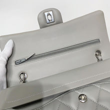 Load image into Gallery viewer, No.4470-Chanel Lambskin Medium Timeless Classic Flap Bag 25cm