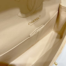 Load image into Gallery viewer, No.001661-1-Chanel Caviar Timeless Classic Flap Bag 25cm
