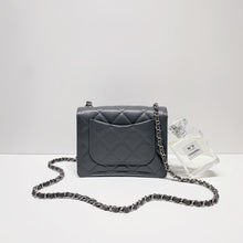 将图片加载到图库查看器,No.4228-Chanel Caviar Sweet Classic Mini Flap Bag (Brand New / 全新貨品)