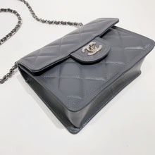 将图片加载到图库查看器,No.4228-Chanel Caviar Sweet Classic Mini Flap Bag (Brand New / 全新貨品)
