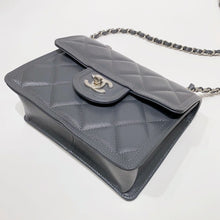 将图片加载到图库查看器,No.4228-Chanel Caviar Sweet Classic Mini Flap Bag (Brand New / 全新貨品)