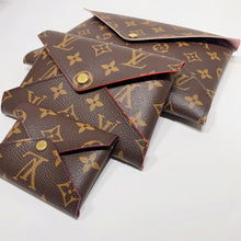 Load image into Gallery viewer, No.4208-Louis Vuitton Monogram Kirigami Pochette (Unused / 未使用品)