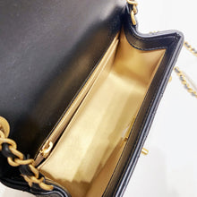 Load image into Gallery viewer, No.001650-1-Chanel Pearl Crush Square Mini Flap Bag (Brand New / 全新)
