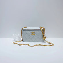 将图片加载到图库查看器,No.3919-Chanel Sweet Camellia Vanity With Chain (Brand New / 全新貨品)