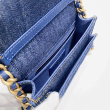 将图片加载到图库查看器,No.3889-Chanel Denim Double You Clutch With Chain( Brand New / 全新貨品)