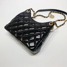 将图片加载到图库查看器,No.001602-2-Chanel Small Wavy CC Hobo Bag (Brand New / 全新貨品)