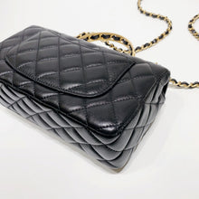 将图片加载到图库查看器,No.001613-1-Chanel Timeless Classic Mini With Top Handle (Brand New / 全新貨品)