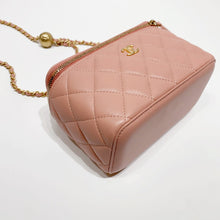 将图片加载到图库查看器,No.4108-Chanel Pearl Crush Vanity With Chain  (Unused / 未使用品)