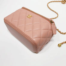 将图片加载到图库查看器,No.4108-Chanel Pearl Crush Vanity With Chain  (Unused / 未使用品)