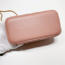 将图片加载到图库查看器,No.4108-Chanel Pearl Crush Vanity With Chain  (Unused / 未使用品)