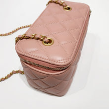 将图片加载到图库查看器,No.4108-Chanel Pearl Crush Vanity With Chain  (Unused / 未使用品)