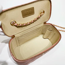 将图片加载到图库查看器,No.4108-Chanel Pearl Crush Vanity With Chain  (Unused / 未使用品)
