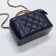 將圖片載入圖庫檢視器 No.3623-Chanel Caviar Pick Me Up Handle Vanity With Chain(Brand New / 全新)