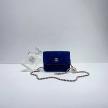 이미지를 갤러리 뷰어에 로드 , No.3723-Chanel Pearl Crush Clutch With Chain (Brand New / 全新貨品)