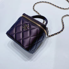 將圖片載入圖庫檢視器 No.3634-Chanel Small Classic Handle Vanity With Chain (Brand New / 全新)