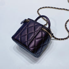 將圖片載入圖庫檢視器 No.3634-Chanel Small Classic Handle Vanity With Chain (Brand New / 全新)