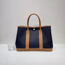 画像をギャラリービューアに読み込む, No.3756-Hermes Canvas & Negonda Garden Party 30