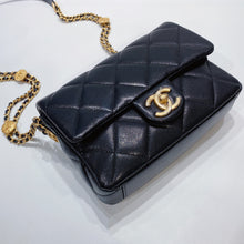 將圖片載入圖庫檢視器 No.3654-Chanel Caviar Twist Your Button Flap Bag (Brand New / 全新貨品)