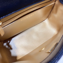 Load image into Gallery viewer, No.3177-Chanel Pearl Crush Square Mini Flap Bag (Brand New / 全新)