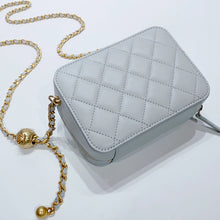 Load image into Gallery viewer, No.3783-Chanel Pearl Crush Camera Bag (Brand New / 全新貨品)