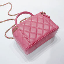 將圖片載入圖庫檢視器 No.3673-Chanel Timeless Classic Handle Vanity With Chain (Brand New / 全新貨品)