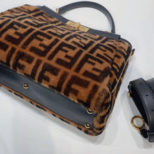 Load image into Gallery viewer, No.3803-Fendi Regular Zucca Shearling Peekaboo With Strap