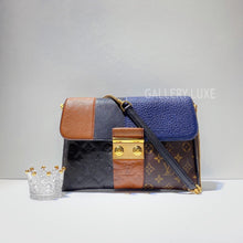 이미지를 갤러리 뷰어에 로드 , No.3008-Louis Vuitton Limited Edition Marine Monogram Blocks Pochette Plate Clutch Bag