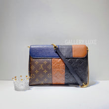 이미지를 갤러리 뷰어에 로드 , No.3008-Louis Vuitton Limited Edition Marine Monogram Blocks Pochette Plate Clutch Bag