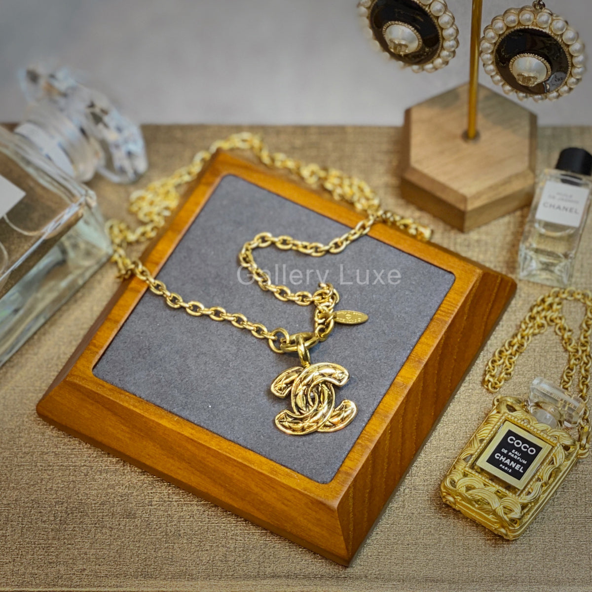 CHANEL　ネックレス No.2325-Chanel Vintage Classic CC Necklace – Gallery Luxe
