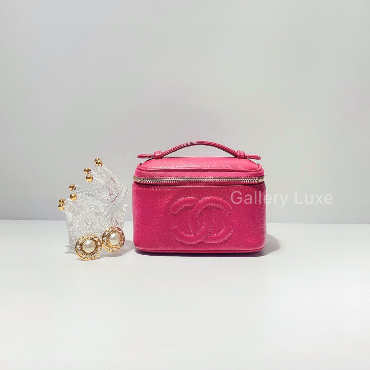 置物 Chanel Chanel Quilted High Top Sneakers box& bag included G30617 SZ