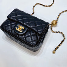將圖片載入圖庫檢視器 No.3622-Chanel Pearl Crush Square Mini Flap Bag (Brand New / 全新)