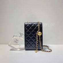 画像をギャラリービューアに読み込む, No.3095-Chanel Lambskin Pearl Crush Phone Holder With Chain (Unused / 未使用品)