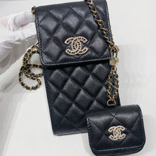 Charger l&#39;image dans la galerie, No.4486-Chanel Phone &amp; AirPods Pro Case With Chain
