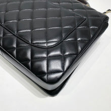 Load image into Gallery viewer, No.4334-Chanel Large Trendy CC Flap Bag
