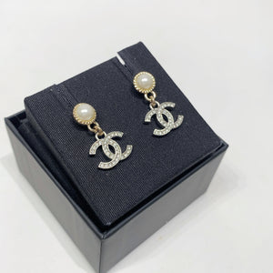 No.4445-Chanel Metal Crystal Pearl Coco Mark Earrings