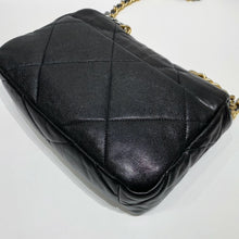 將圖片載入圖庫檢視器 No.4305-Chanel 19 Small Handbag
