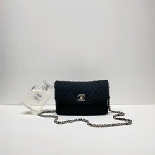 Charger l&#39;image dans la galerie, No.4342-Chanel Jersey Mini Flap Bag
