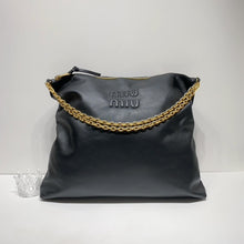 Load image into Gallery viewer, No.4355-Miu Miu Black Leather Tote Bag
