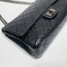 將圖片載入圖庫檢視器 No.001677-2-Chanel Reissue 2.55 Jumbo Flap Bag
