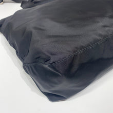 Load image into Gallery viewer, No.4496-Prada Nylon Shoulder Bag

