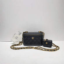 Charger l&#39;image dans la galerie, No.4335-Chanel Twin Crush Vanity With Chain
